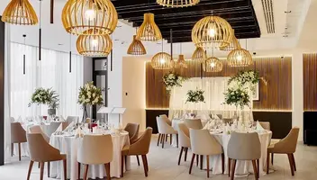 Na dzień 3 września poszukujemy statyst&oacute;w jako gości eleganckiej restauracji