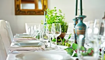 Na  plan do serialu poszukujemy еleganckich kobiet/mężczyzn