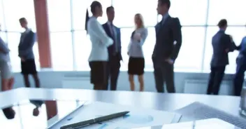 Na plan do serialu  poszukujemy еleganckich KOBIET/MĘŻCZYZN  jako biznesmeni