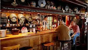 Szukamy osob na czwartek 14.08 jako klienci knajpy